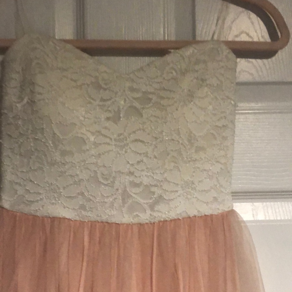Tulle and lace strapless dress! - Picture 2 of 3